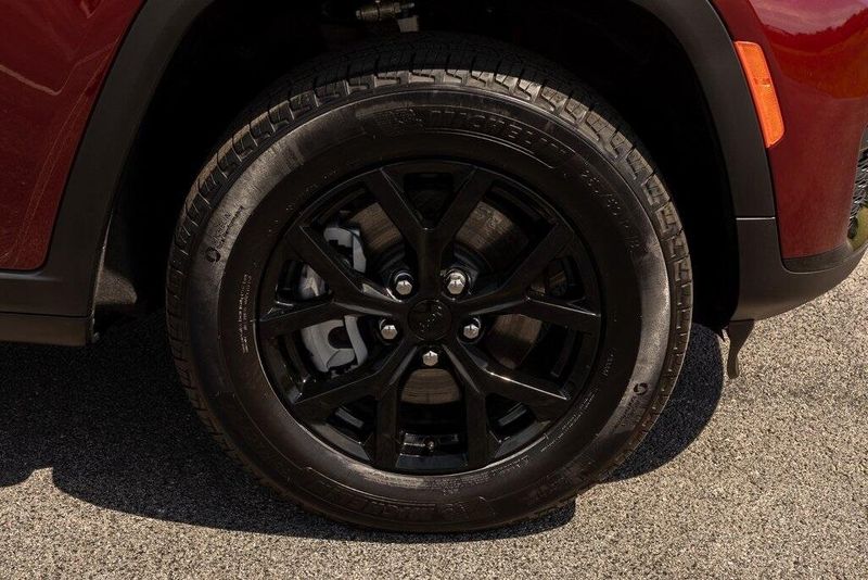 2025 Jeep Grand Cherokee L Altitude XImage 12