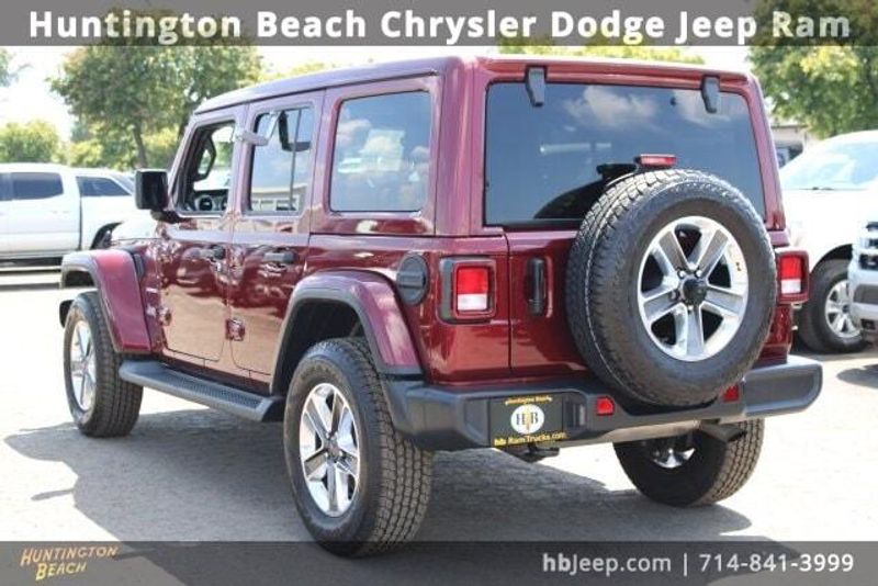 2021 Jeep Wrangler Unlimited SaharaImage 3
