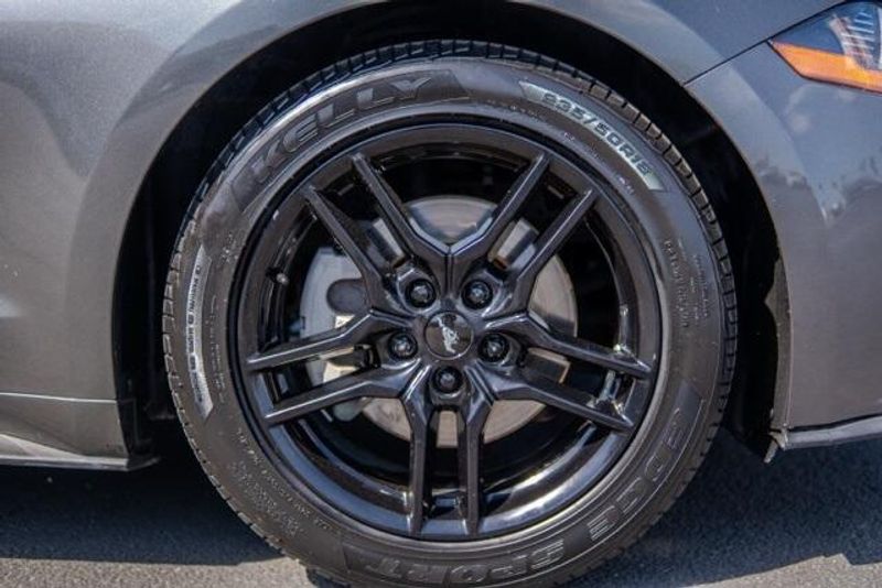 2019 Ford Mustang EcoBoost PremiumImage 9