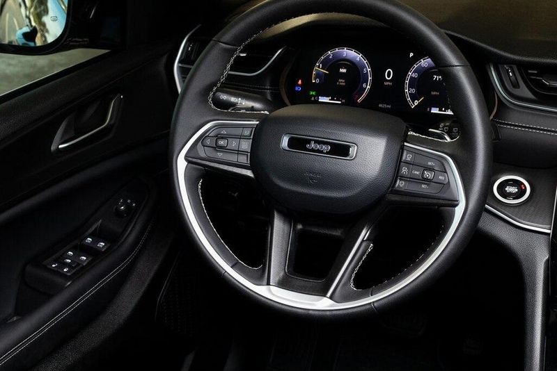 2025 Jeep Grand Cherokee L Altitude XImage 22