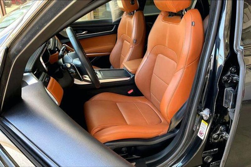 Used 2024 Jaguar XF R-Dynamic SEImage 24