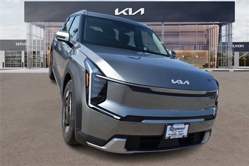 2024 Kia EV9 WindImage 10