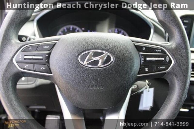2020 Hyundai Santa Fe SEImage 16