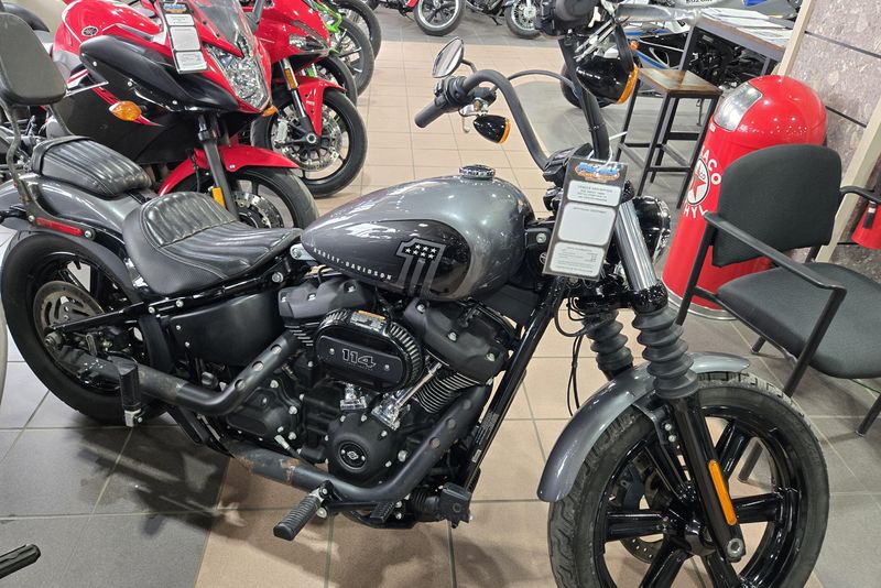 2022 HARLEY SOFTAIL STREET BOB 114 