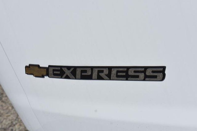New 2025 Chevrolet Express 3500 Work VanImage 15