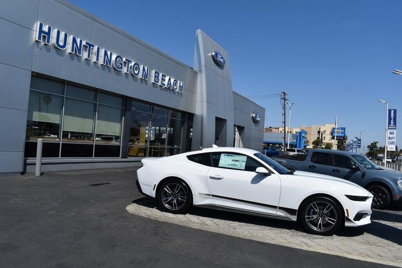 New 2025 Ford Mustang EcoBoostImage 3