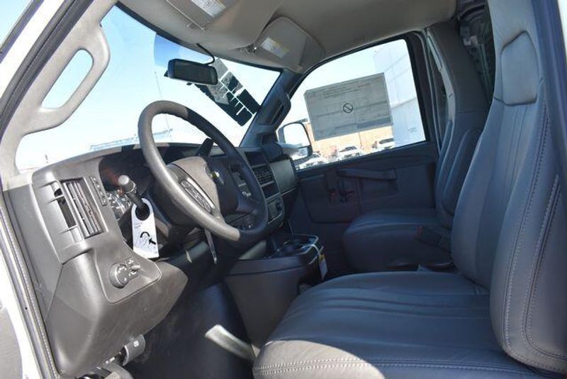 New 2025 Chevrolet Express 2500 Work VanImage 22
