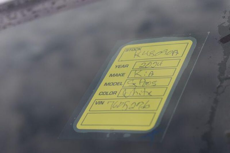 Used 2024 Kia Seltos SImage 35