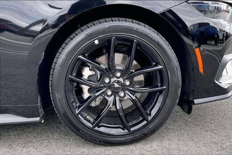 Used 2025 Ford Mustang EcoBoostImage 7