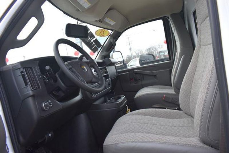 New 2025 Chevrolet Express 3500 Work VanImage 19