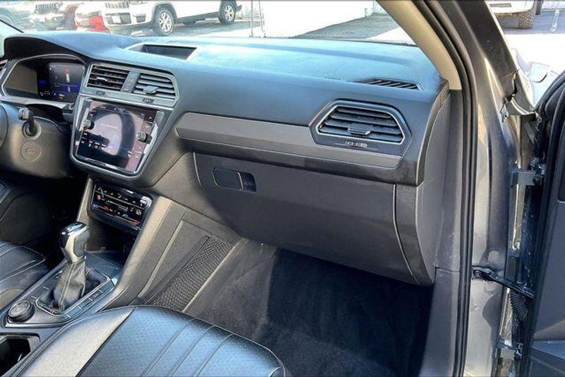 Used 2022 Volkswagen Tiguan 2.0T SEImage 16