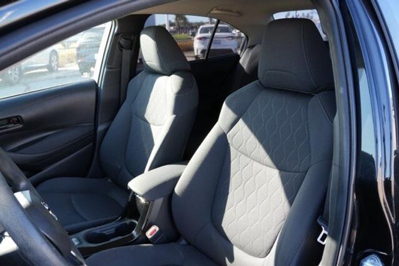 Used 2022 Toyota Corolla LEImage 13