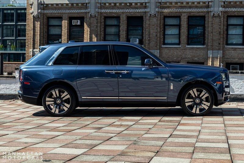 2022 Rolls-Royce Cullinan BaseImage 3