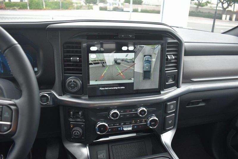 New 2025 Ford F-150 PlatinumImage 33
