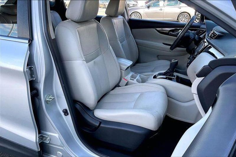 Used 2018 Nissan Rogue Sport SLImage 6