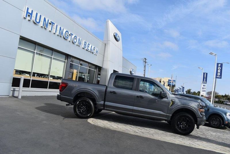 2025 Ford F-150 STXImage 3