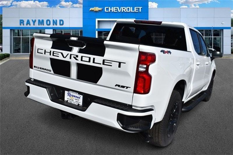 2024 Chevrolet Silverado 1500 RSTImage 3