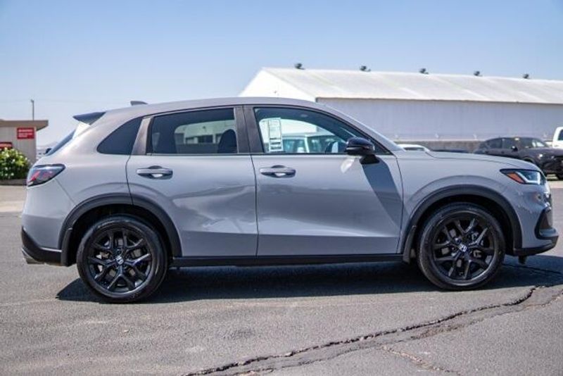 Used 2023 Honda HR-V SportImage 8