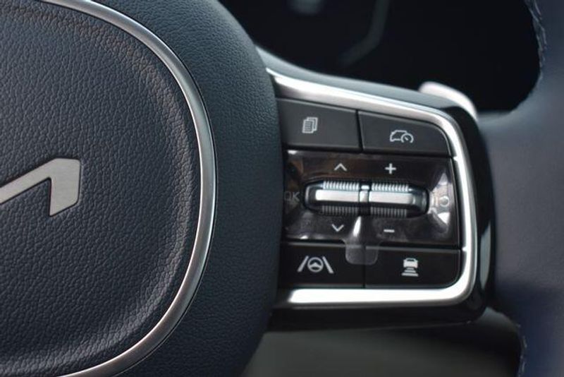 New 2026 Kia Carnival Hybrid SXImage 31