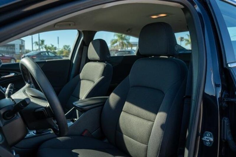 Used 2023 Chevrolet Malibu LTImage 13