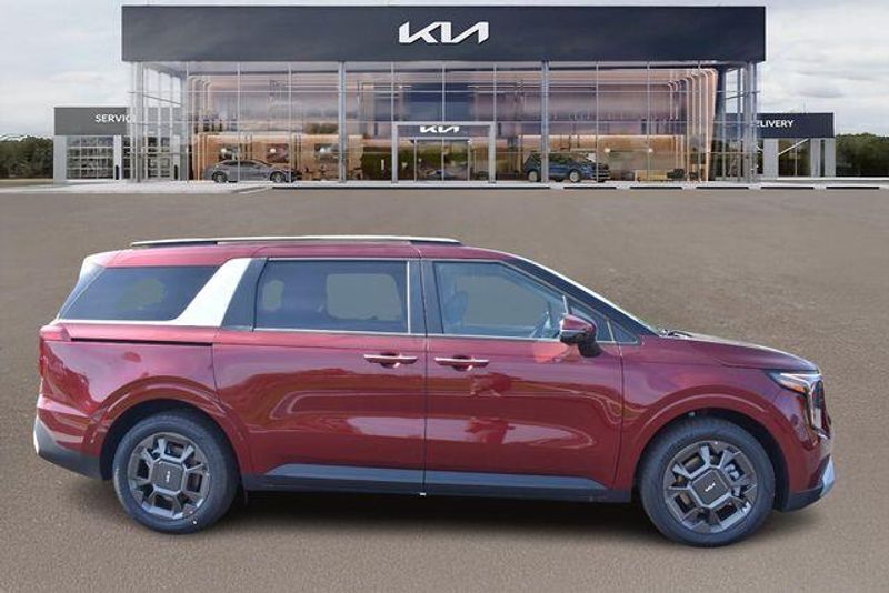 New 2026 Kia Carnival Hybrid EXImage 2
