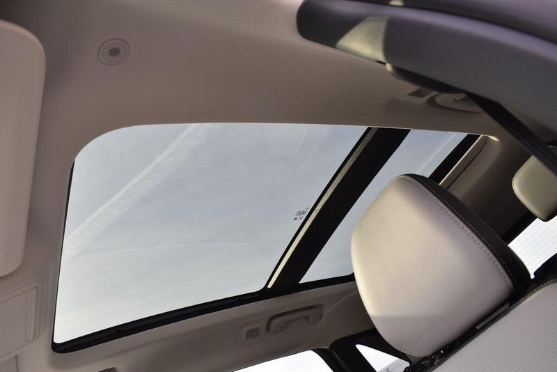 2025 Ford Escape Plug-In Hybrid BaseImage 15