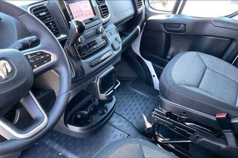 New 2026 RAM Promaster 2500 Slt Cargo Van Low Roof 136