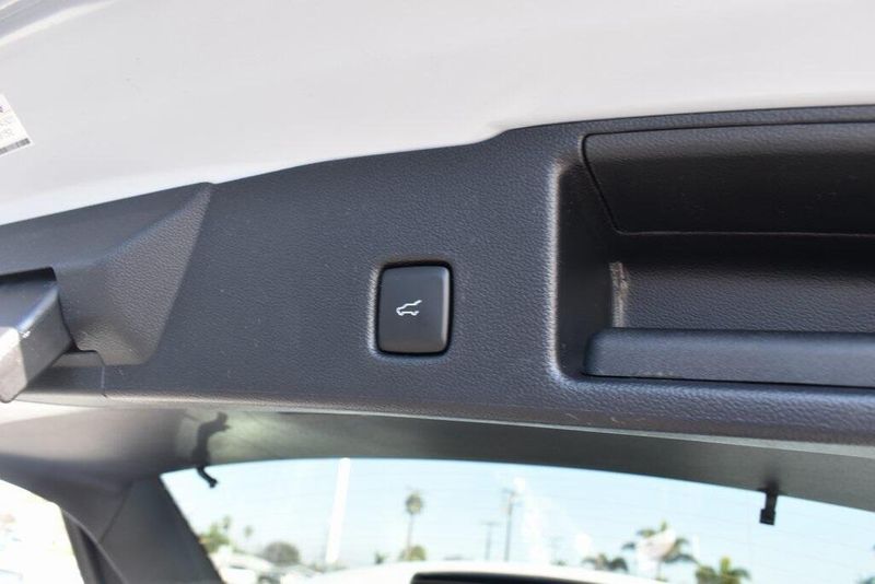 2025 Ford Escape Plug-In Hybrid BaseImage 7