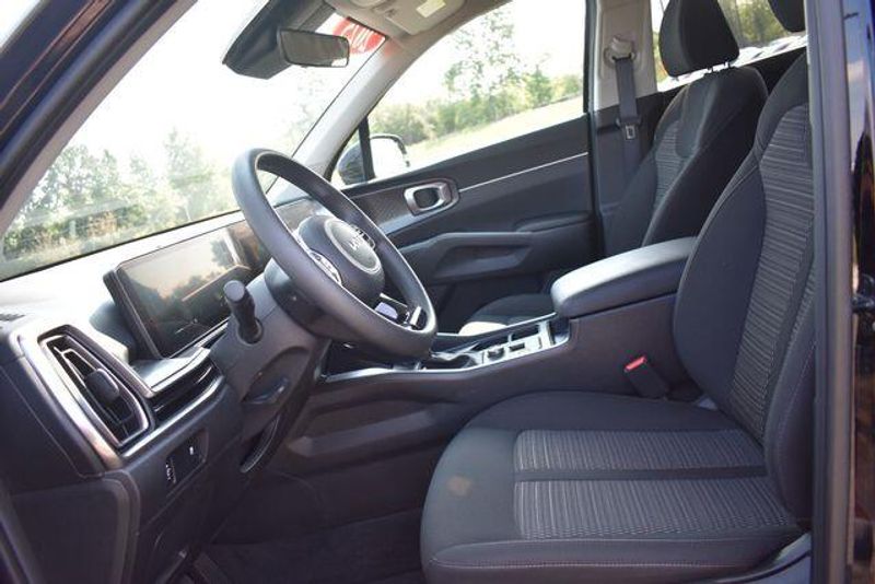 New 2025 Kia Sorento LXImage 20
