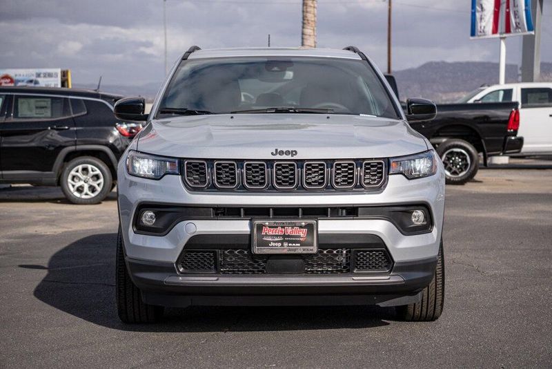 New 2026 Jeep Compass LatitudeImage 2