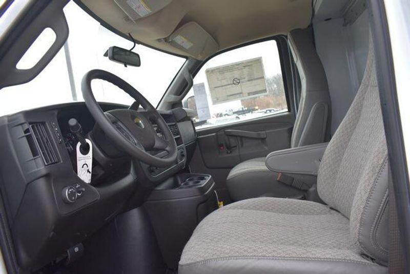 New 2025 Chevrolet Express 3500 Work VanImage 24