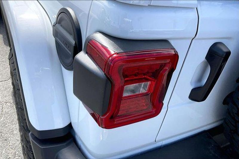 New 2026 Jeep Wrangler 4-door RubiconImage 12