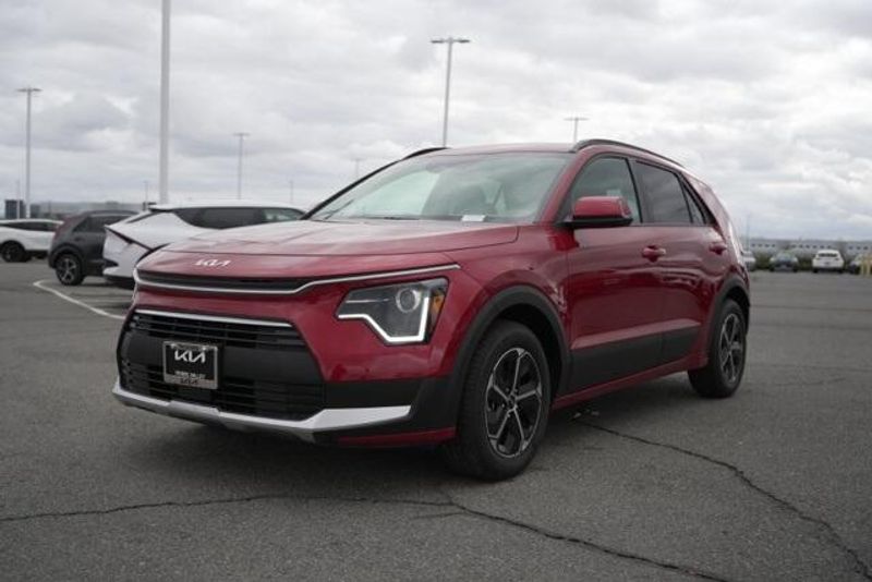 New 2026 Kia Niro EXImage 3