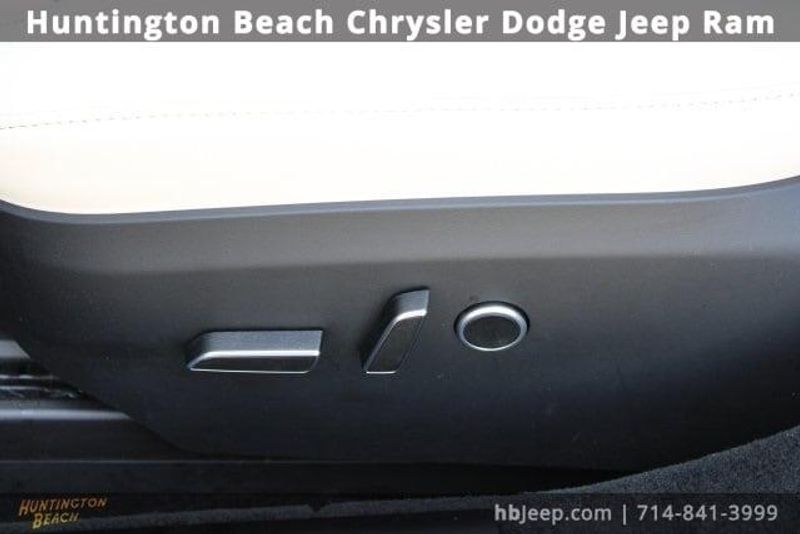 2023 Tesla Model S BaseImage 29