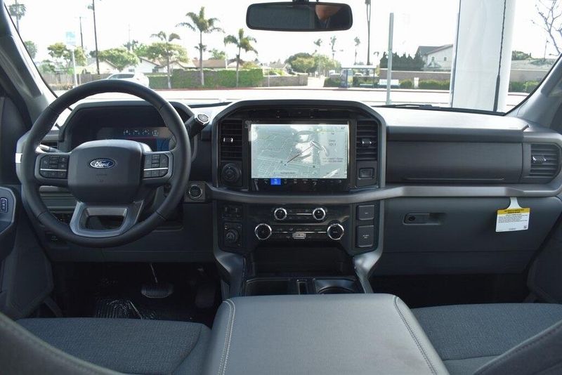 2025 Ford F-150 XLTImage 12