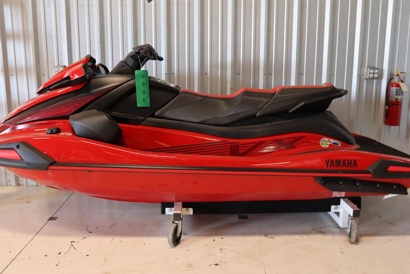 2025 YAMAHA VX LIMITED TORCH RED 
