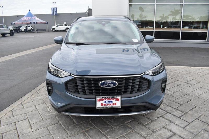 2025 Ford Escape Plug-In Hybrid BaseImage 24
