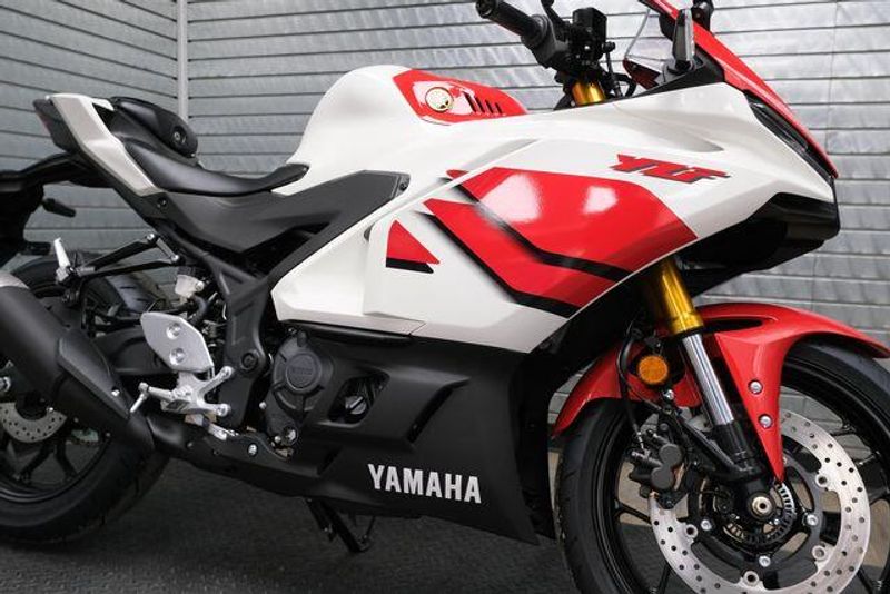 NEW 2026 YAMAHA YZFR3 ABS 70TH ANNIVERSARY EDITION Image 13