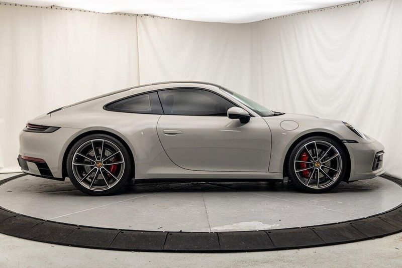 2024 Porsche 911 Carrera 4SImage 6