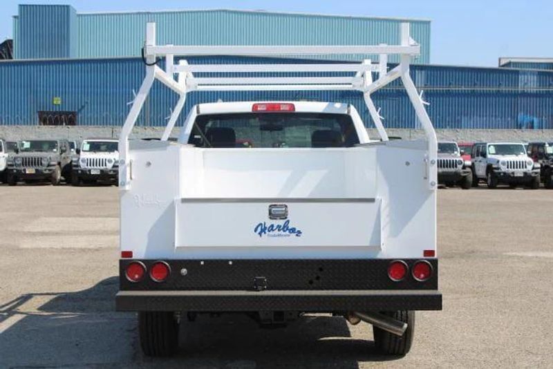 2024 RAM 2500 Tradesman Regular Cab Harbor BodyImage 5