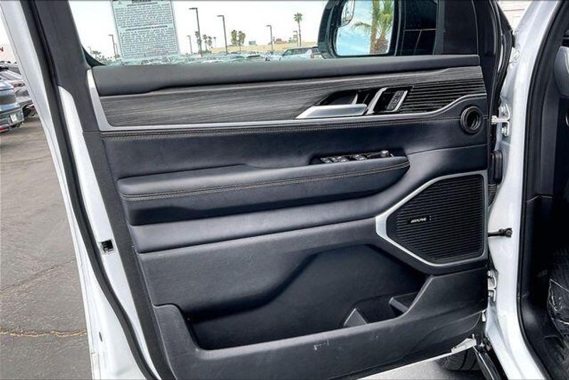 2024 Jeep Wagoneer Series IIIImage 22