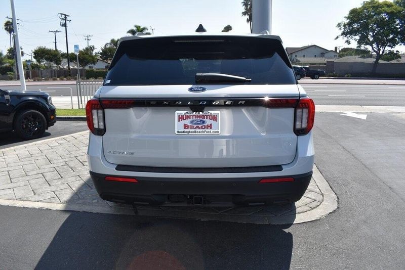 New 2025 Ford Explorer ActiveImage 7
