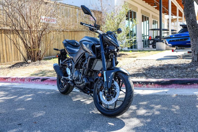 2025 YAMAHA MT03 MATTE STEALTH BLACK 