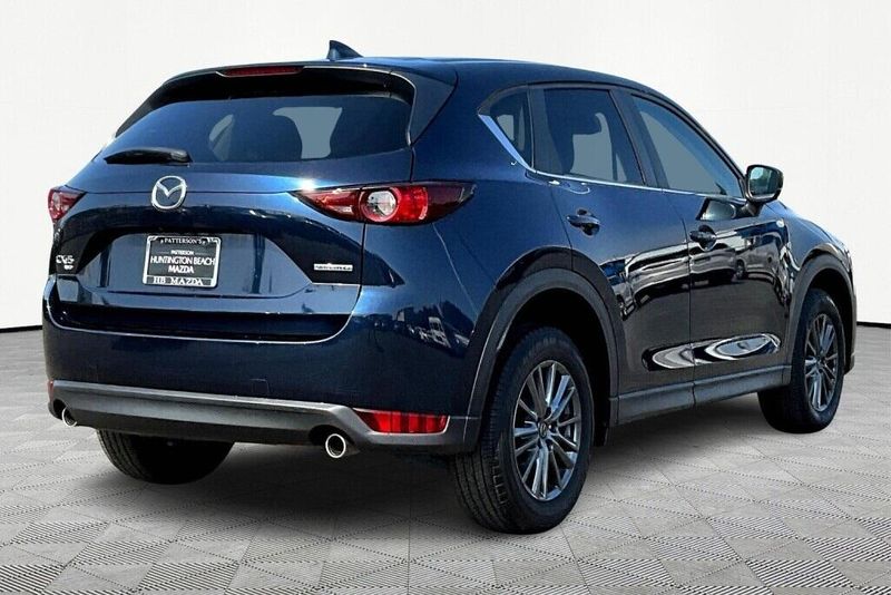 2021 Mazda CX-5 TouringImage 2