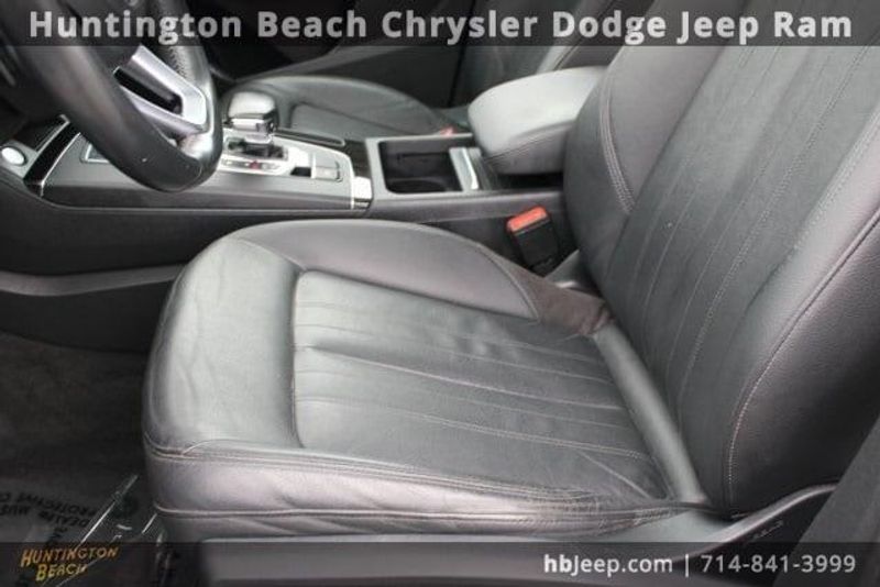 2020 Audi Q5 e 55 PremiumImage 38