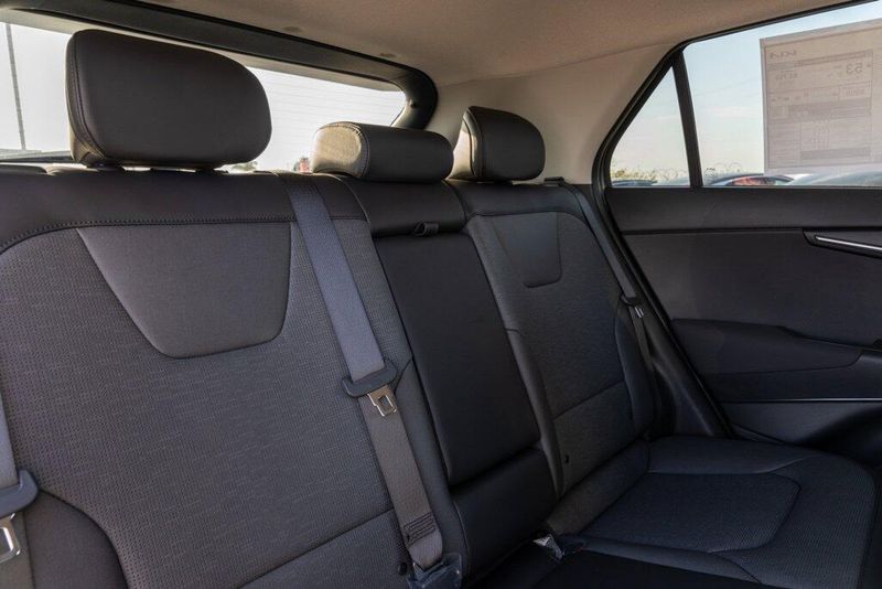 New 2026 Kia Niro SXImage 15