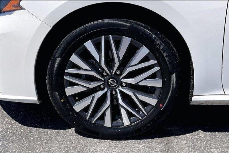 Used 2024 Nissan Altima 2.5 SVImage 8