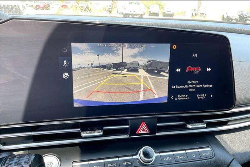 Used 2023 Hyundai Elantra SELImage 21