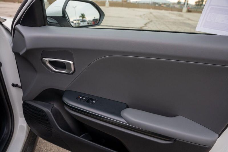 Used 2025 Kia K4 LXImage 23