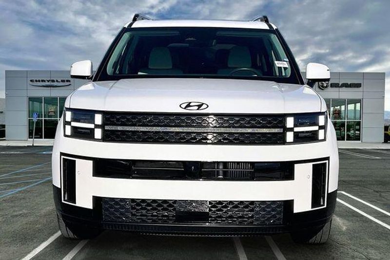 Used 2024 Hyundai Santa Fe CalligraphyImage 2